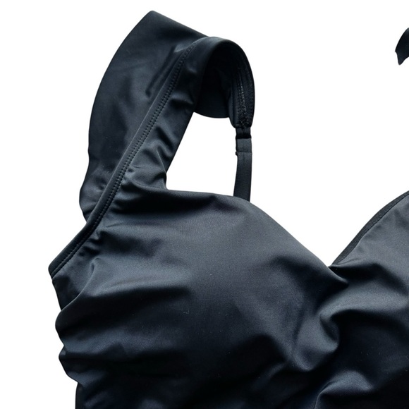 Time and True Women's Sz XL (16-18) One piece Swimsuit w/ built in bra - Picture 5 of 9